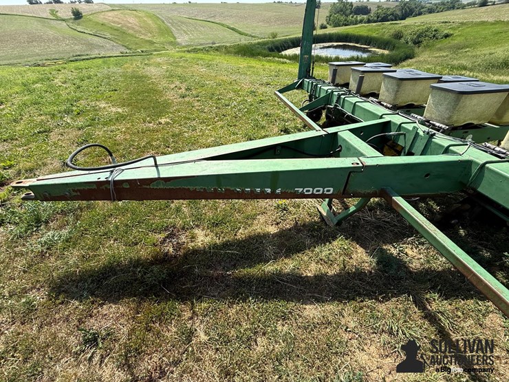 john-deere-7000-image-9