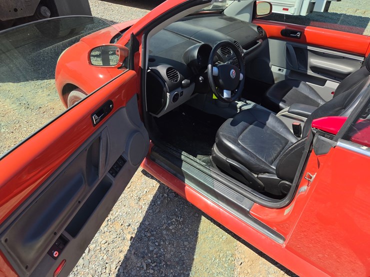 #61153-•-2005-volkswagen-convertible-image-34