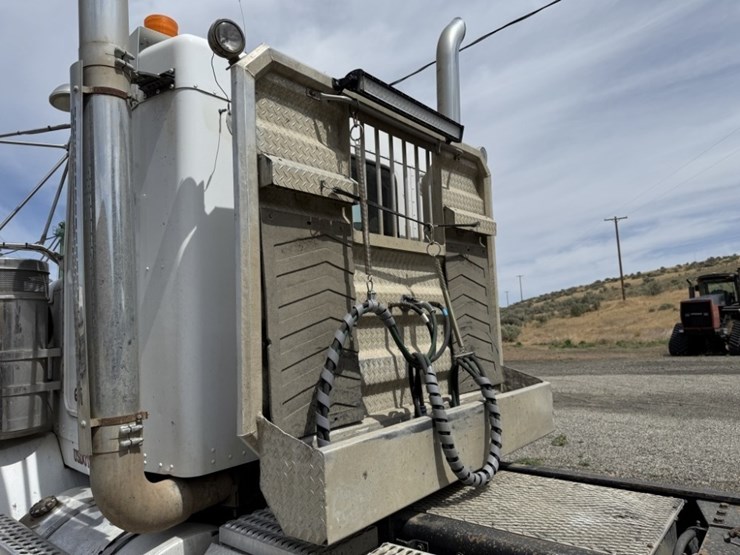 2000-kenworth-t800b-image-15