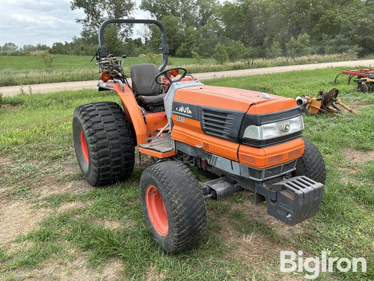 2001-kubota-l4610-image-12