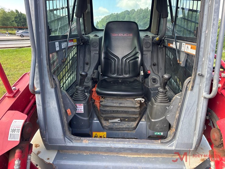 takeuchi-tl8r-image-21