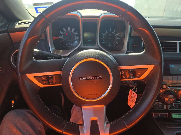 2011-chevrolet-camaro-coupe-image-14