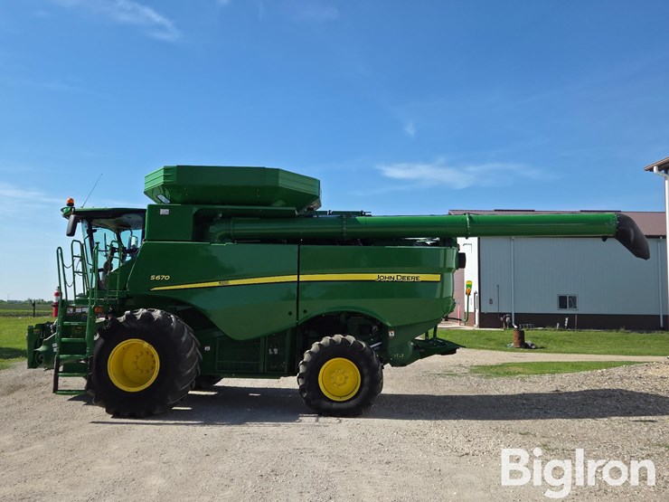 2017-john-deere-s670-image-8