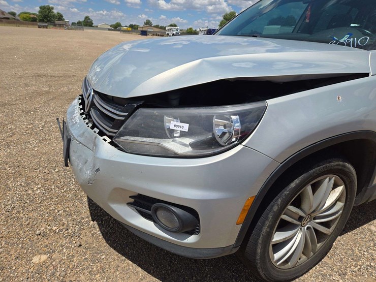 2015-volkswagen-tiguan-se-image-8