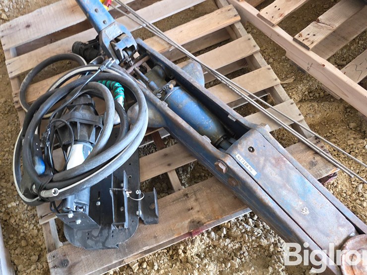 floor-jack,-tile-probes,-def-pump-image-2