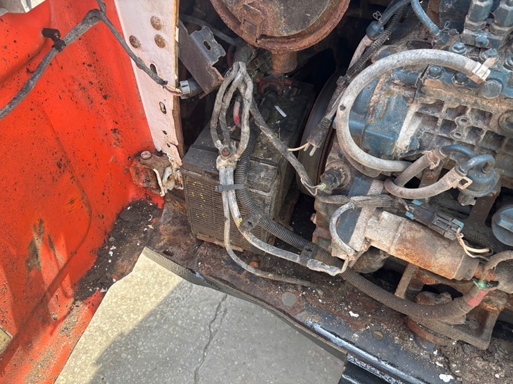 2013-bobcat-s630-image-35