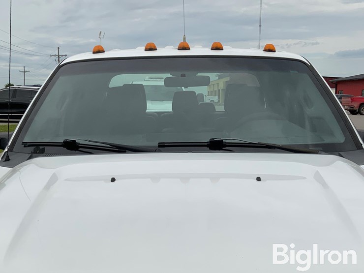 2013-ford-f550-xl-image-11