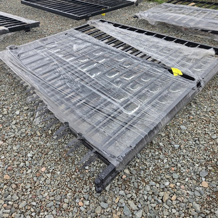 #6115 • Approx. 14' Unused Bi-Parting Gate Set