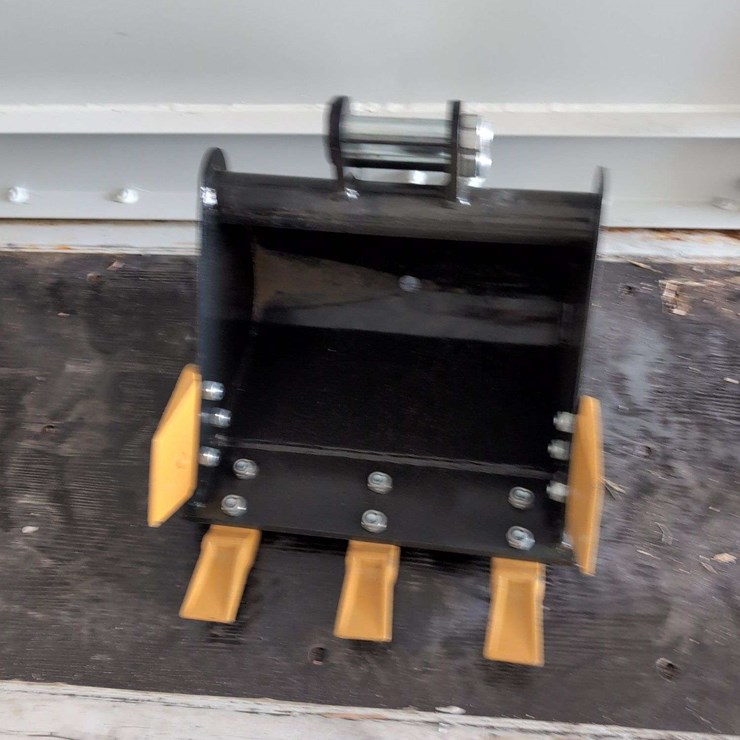 I Ranch Mini Excavator 40CM tooth Bucket