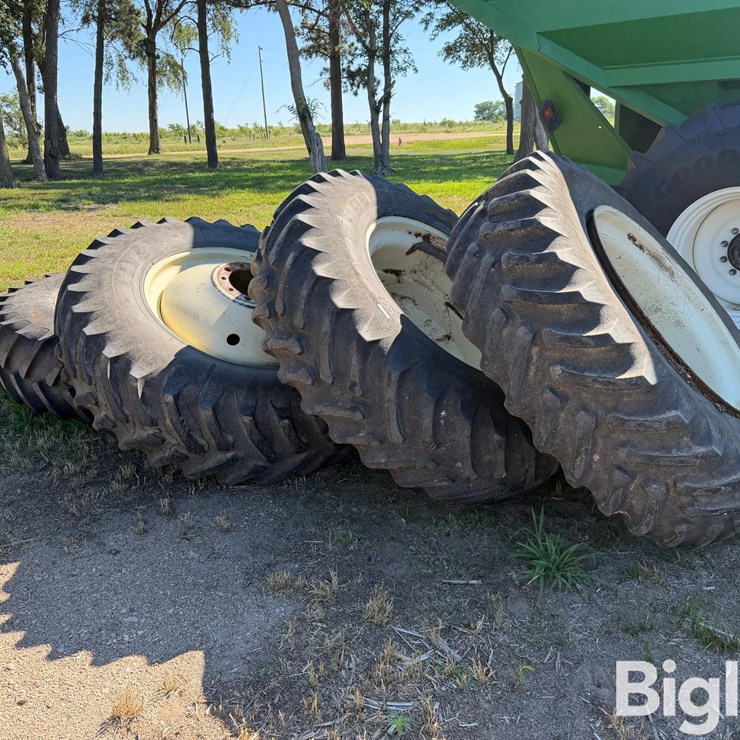 20.8R42 Grain Cart Tires & Rims
