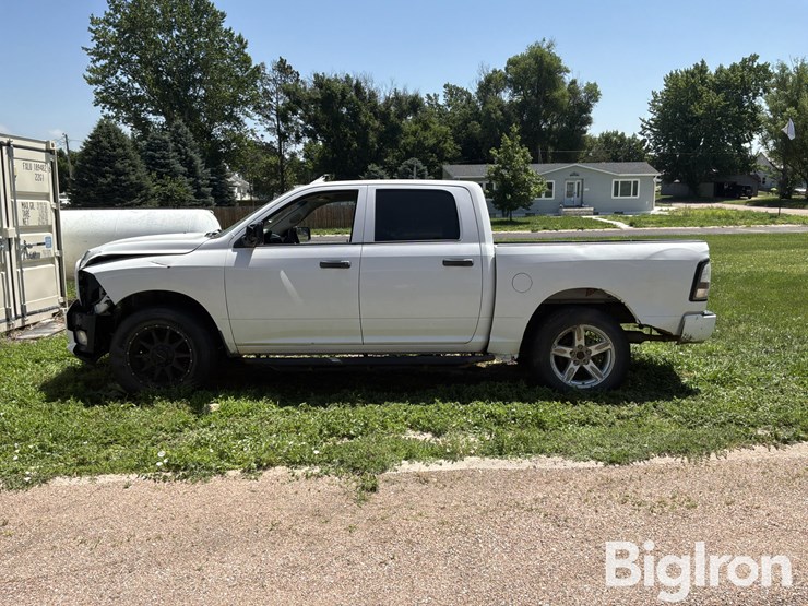 2012-dodge-ram-1500-image-8