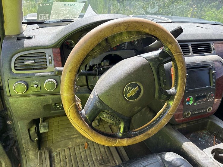 2011-chevrolet-silverado-1500-image-18
