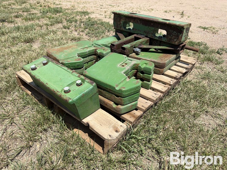 john-deere-front-suitcase-weight-assembly-image-4