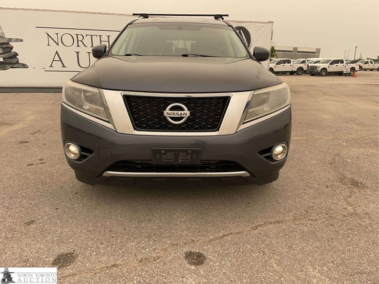 2014-nissan-pathfinder-image-2