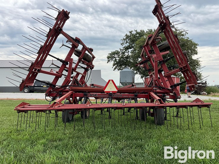 case-ih-4800-image-6
