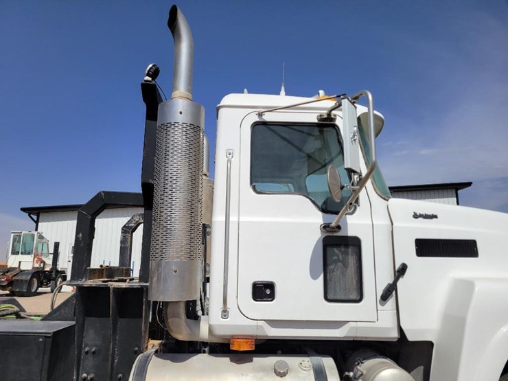2007-mack-chn613-image-25