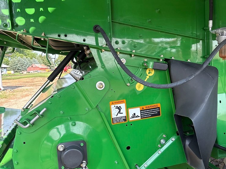 2011-john-deere-9770-sts-image-22
