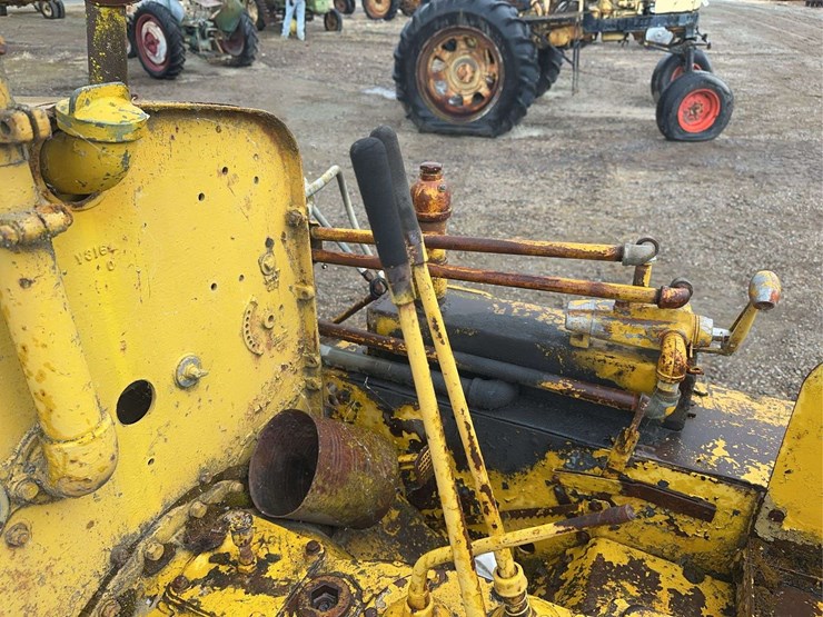 caterpillar-fifteen-image-21