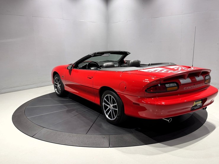 #1517-•-2002-chevrolet-camaro-ss-image-57