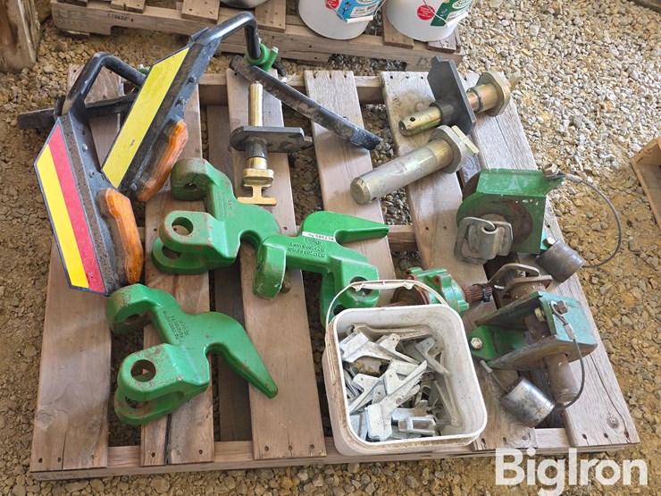 john-deere-hitch-parts,-pins,-&-safety-lights-image-2