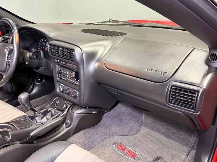 #1517-•-2002-chevrolet-camaro-ss-image-72