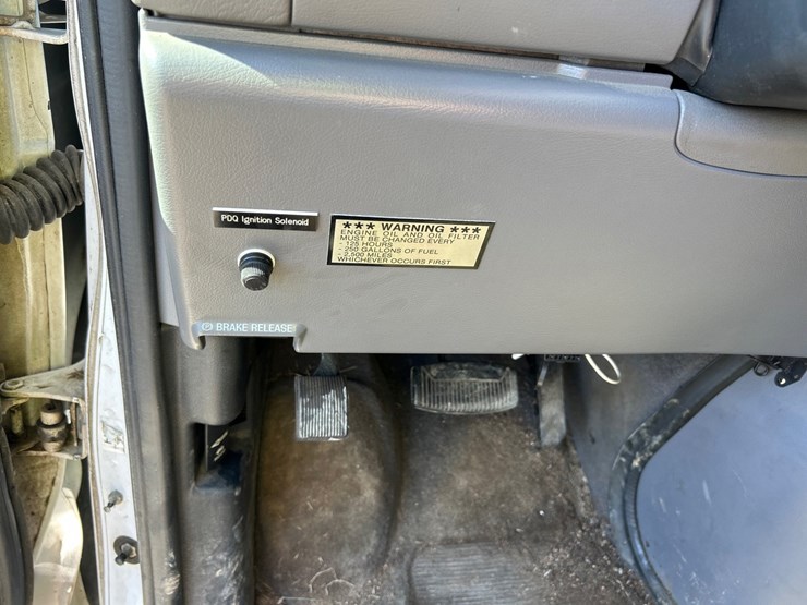 2000-ford-e350-image-74