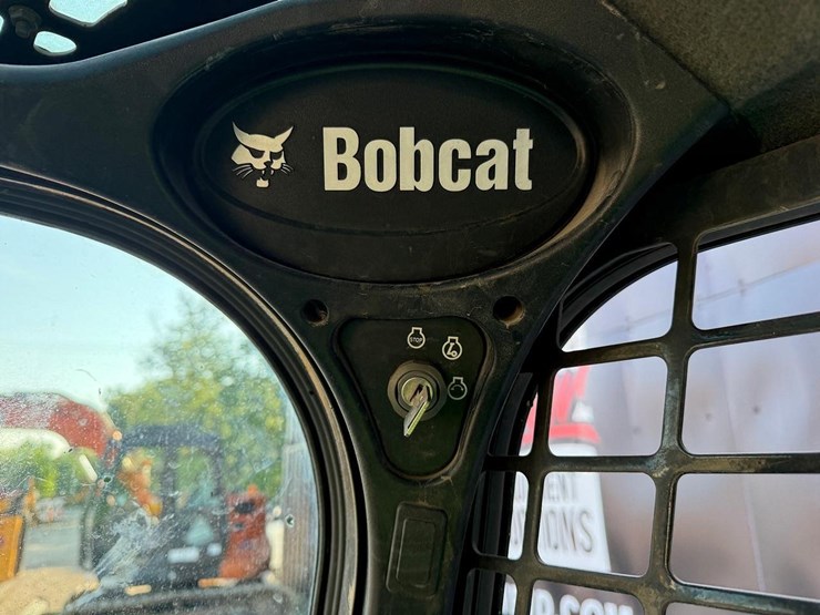 2011-bobcat-s630-image-21