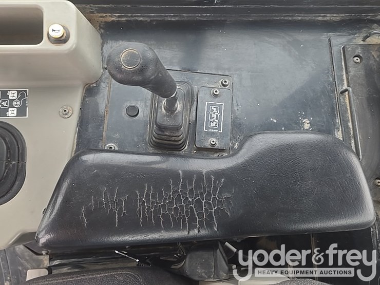 2020-komatsu-d61px-24-image-55