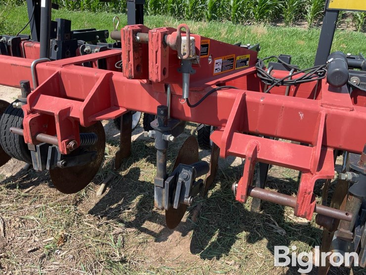 case-ih-2500-image-9