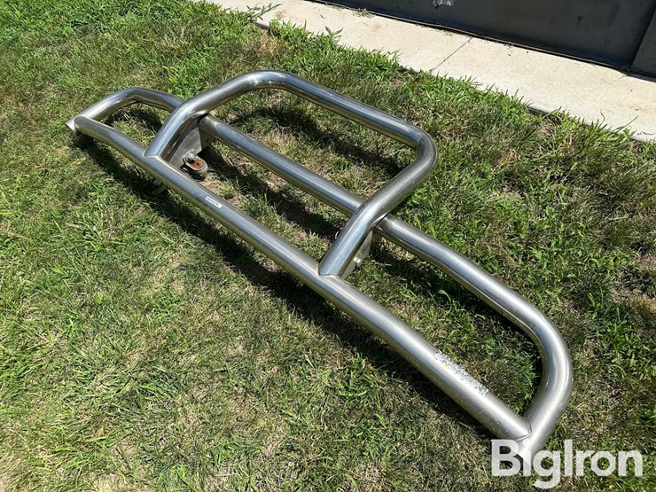 tuff-guard-truck/tractor-grill-guard-image-1