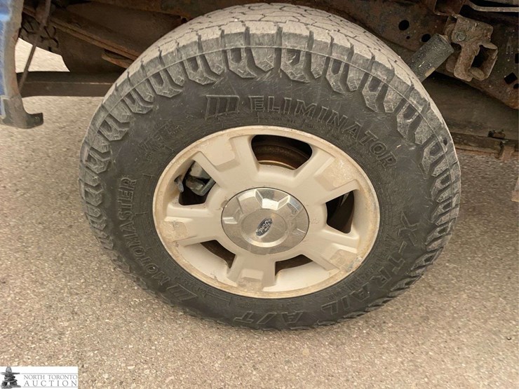 2014-ford-f150-image-22