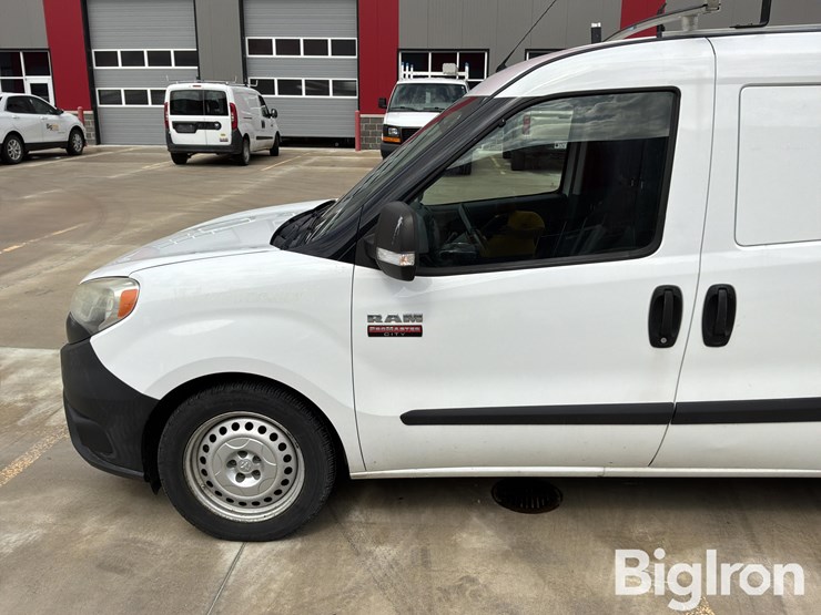 2017-ram-promaster-city-image-12