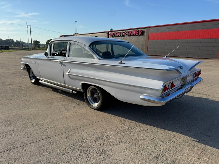 #1878-•-1960-chevrolet-bel-air-coupe-image-3