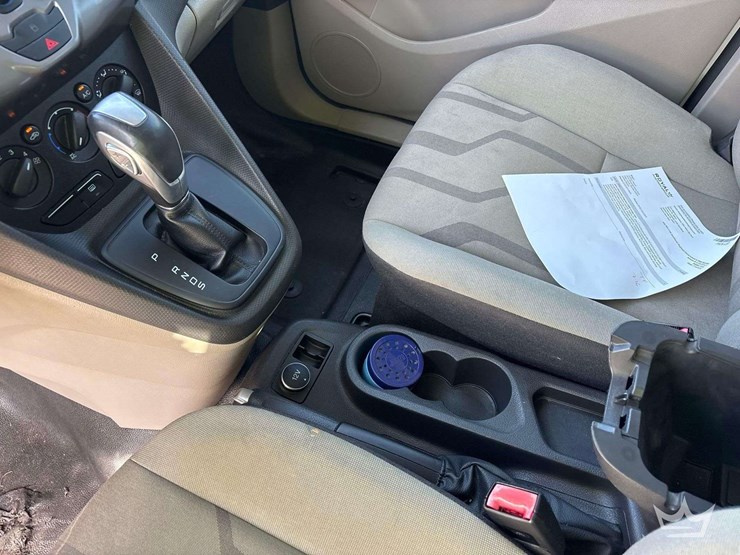 2017-ford-transit-connect-image-15