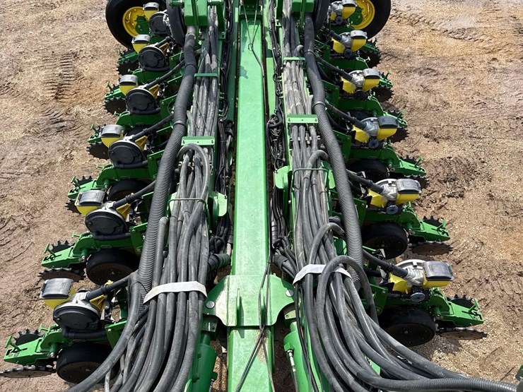 2006-john-deere-1770nt-image-63