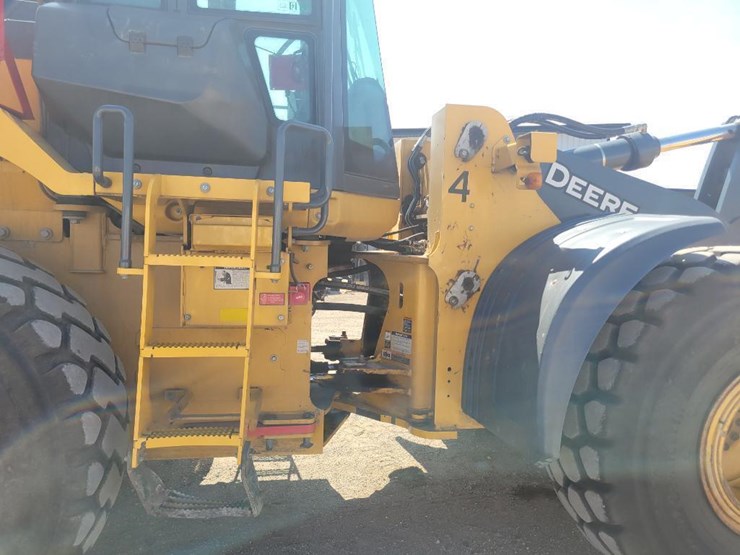 2022-john-deere-644-image-24