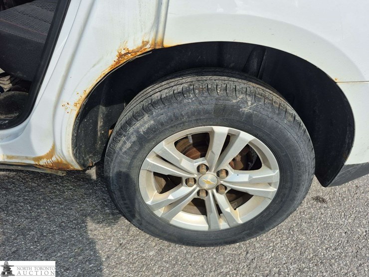2015-chevrolet-equinox-image-23
