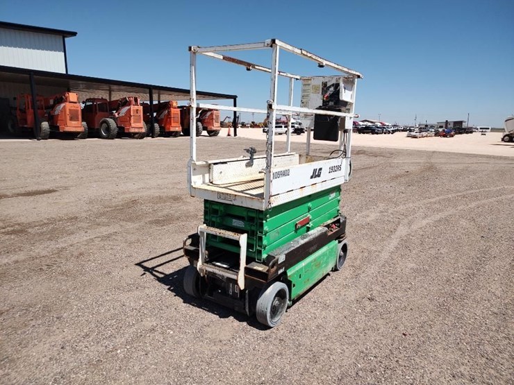2017-jlg-1932r-image-5