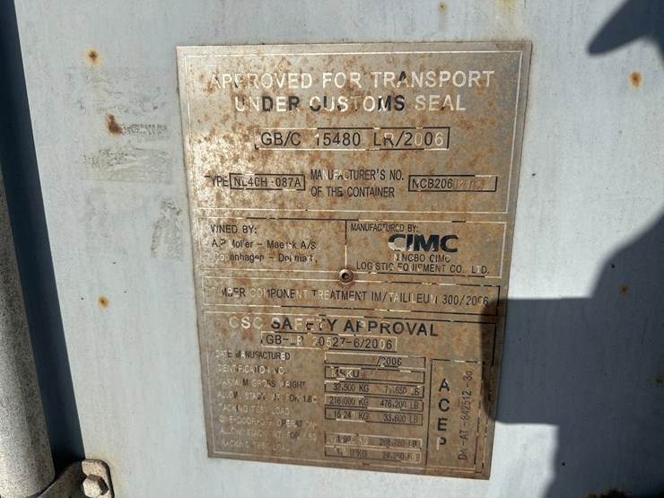 #5006-•-40'-shipping-container-image-12
