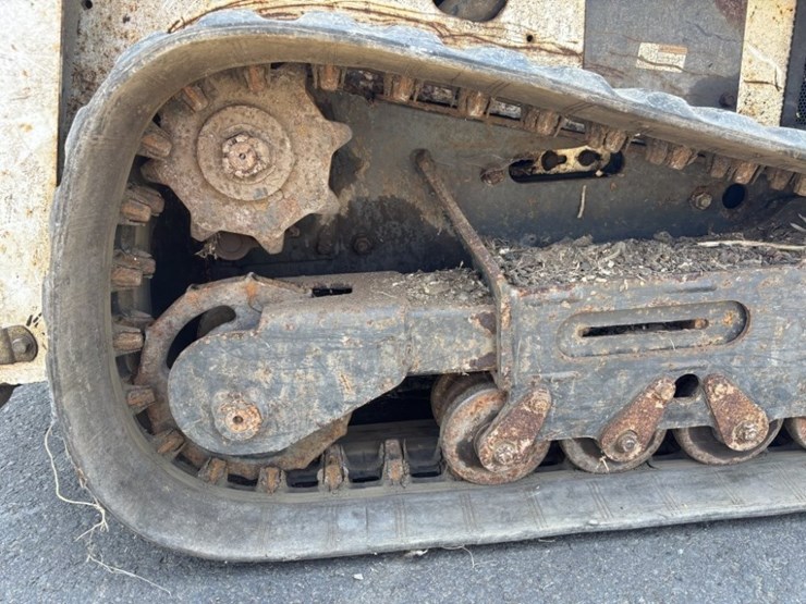 2012-bobcat-mt55-image-12