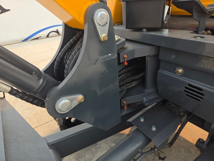 #5090-•-2026-future-ft30-mini-excavator-image-21