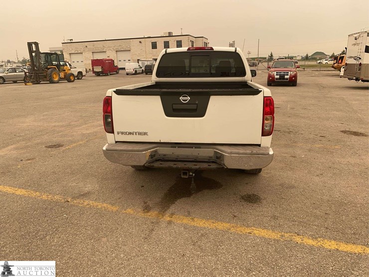 2014-nissan-frontier-image-6
