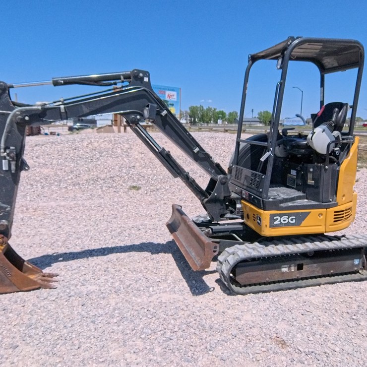 2021 DEERE 26G