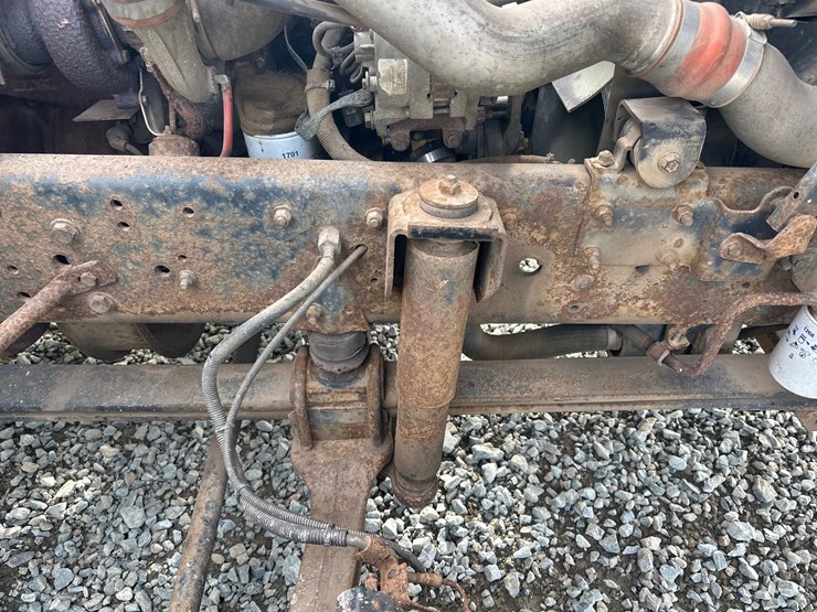 2000-gmc-t6500-image-56