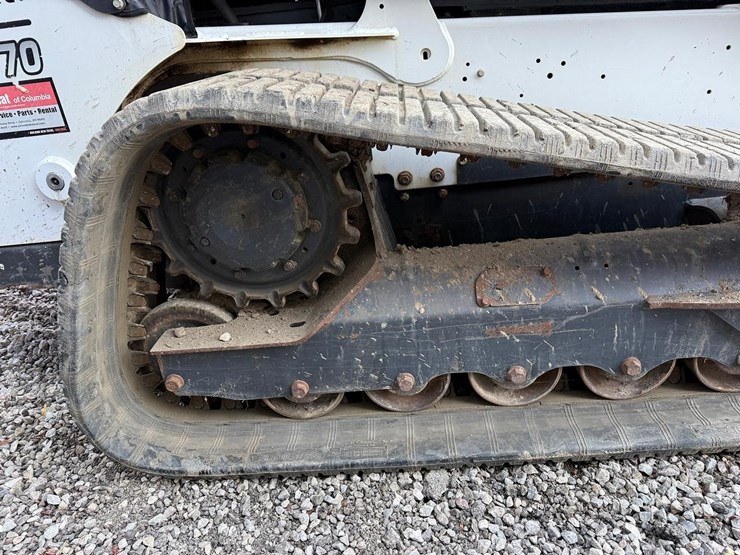 2022-bobcat-t770-image-14