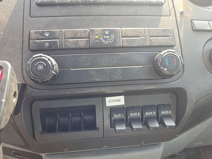 2013-ford-f350-image-48