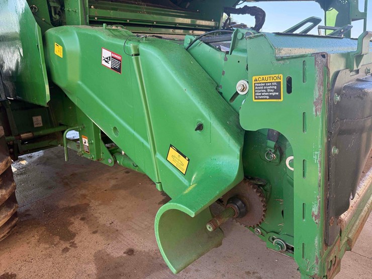2011-john-deere-9760-combine-image-29