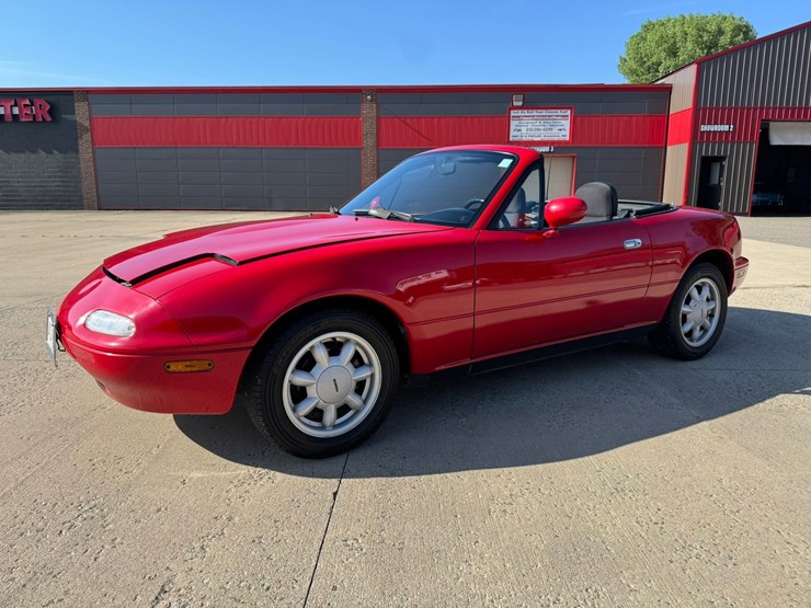 #1872-•-1990-mazda-miata-convertible-image-1