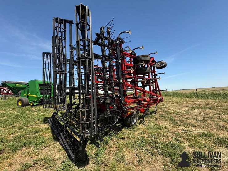 2023-case-ih-255-image-5