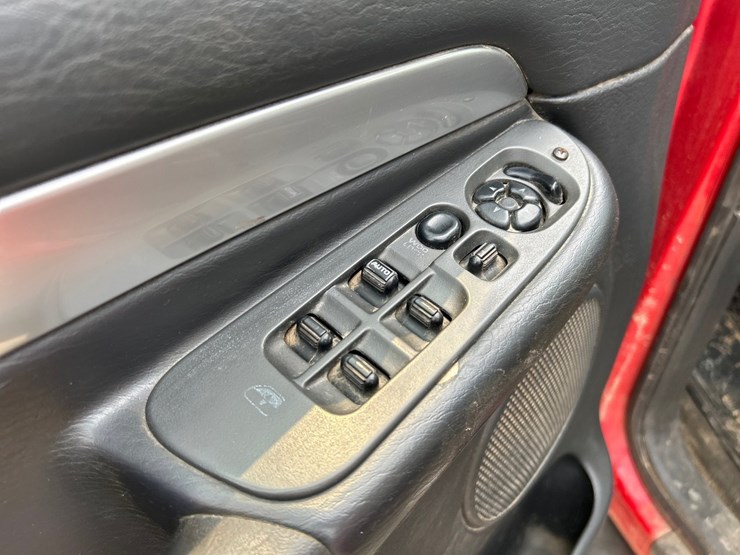 2005-dodge-ram-3500-image-42